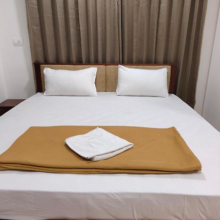 Hotel Nova Kochi Bagian luar foto