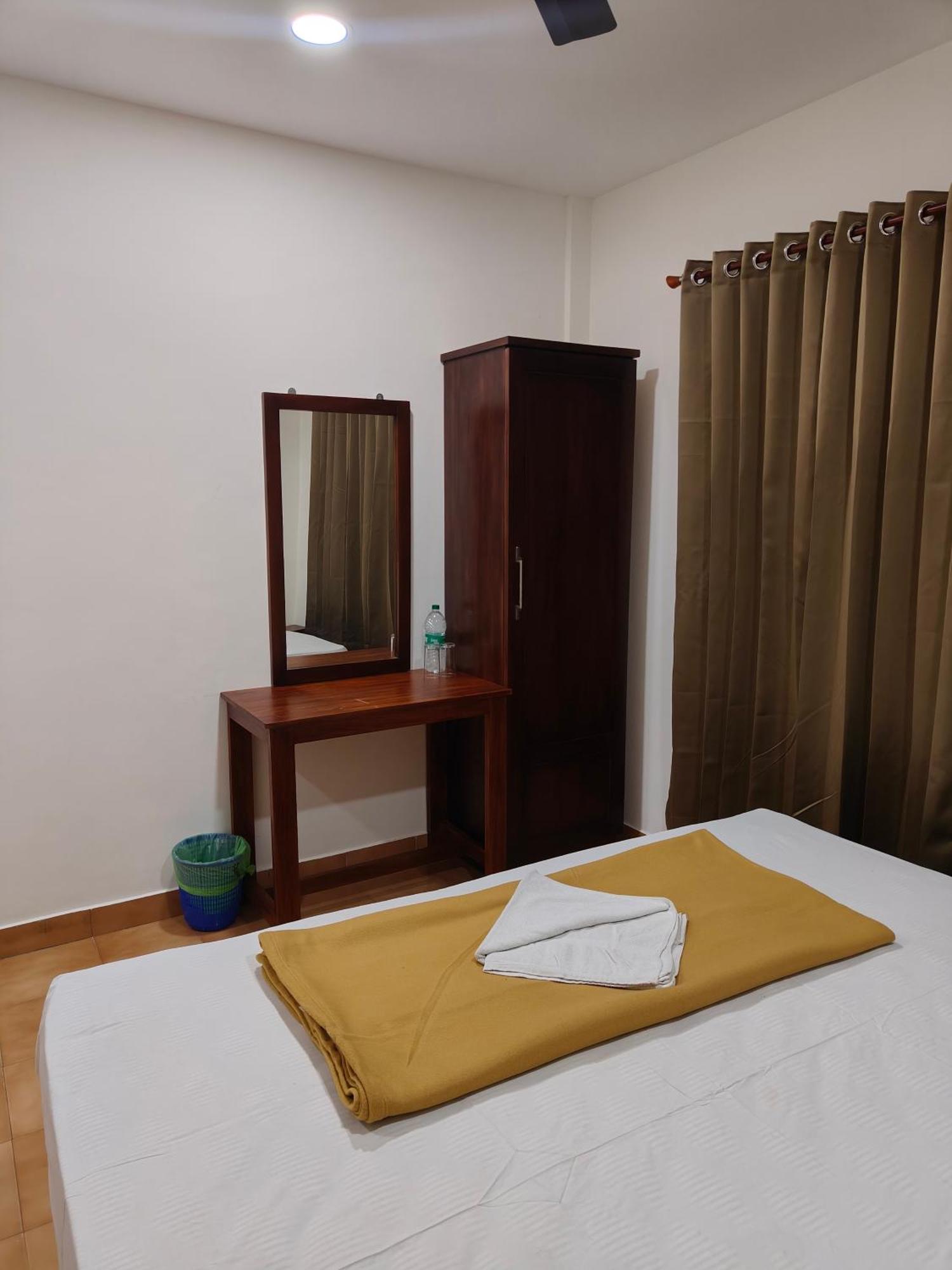 Hotel Nova Kochi Bagian luar foto