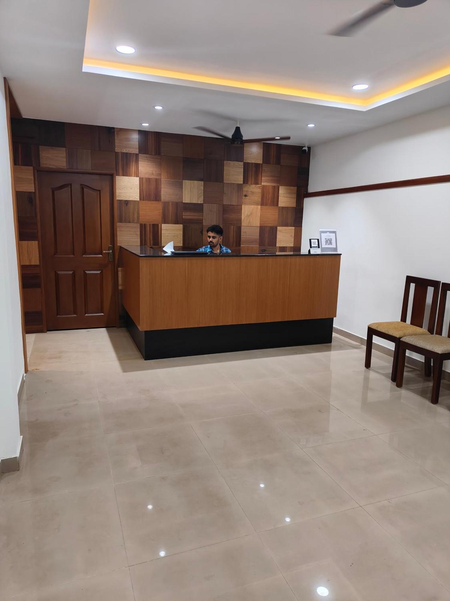 Hotel Nova Kochi Bagian luar foto